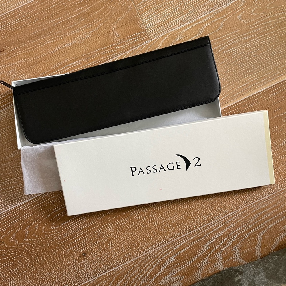 NWT Passage2 leather tie travel case